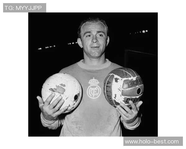 足球明星绰号国王的深层含义与其在足球历史中的地位解析 足球明星绰号国王的深层含义与其在足球历史中的地位解析